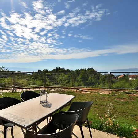 Apartment New With Terrace And Sea View 1