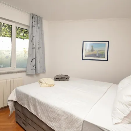 Apartment New With Terrace And Sea View 1